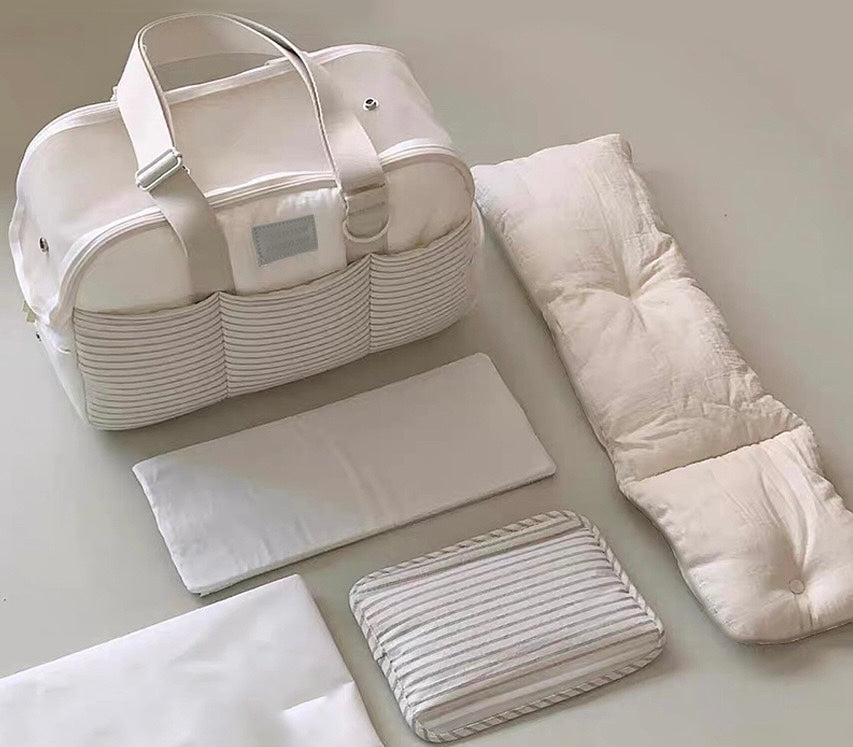 Comfortable Pet Carrier Striped & Ventilated