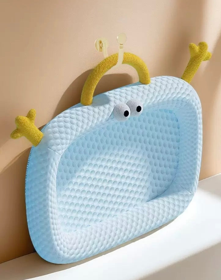 Cooling Dog Mat - Ice Pad for All Seasons, Breathable & Comfortable Pet
Sleeping Mat