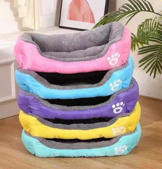 All-Season Square Dog
Bed - Warm, Soft & Perfect for Small to Large Breeds