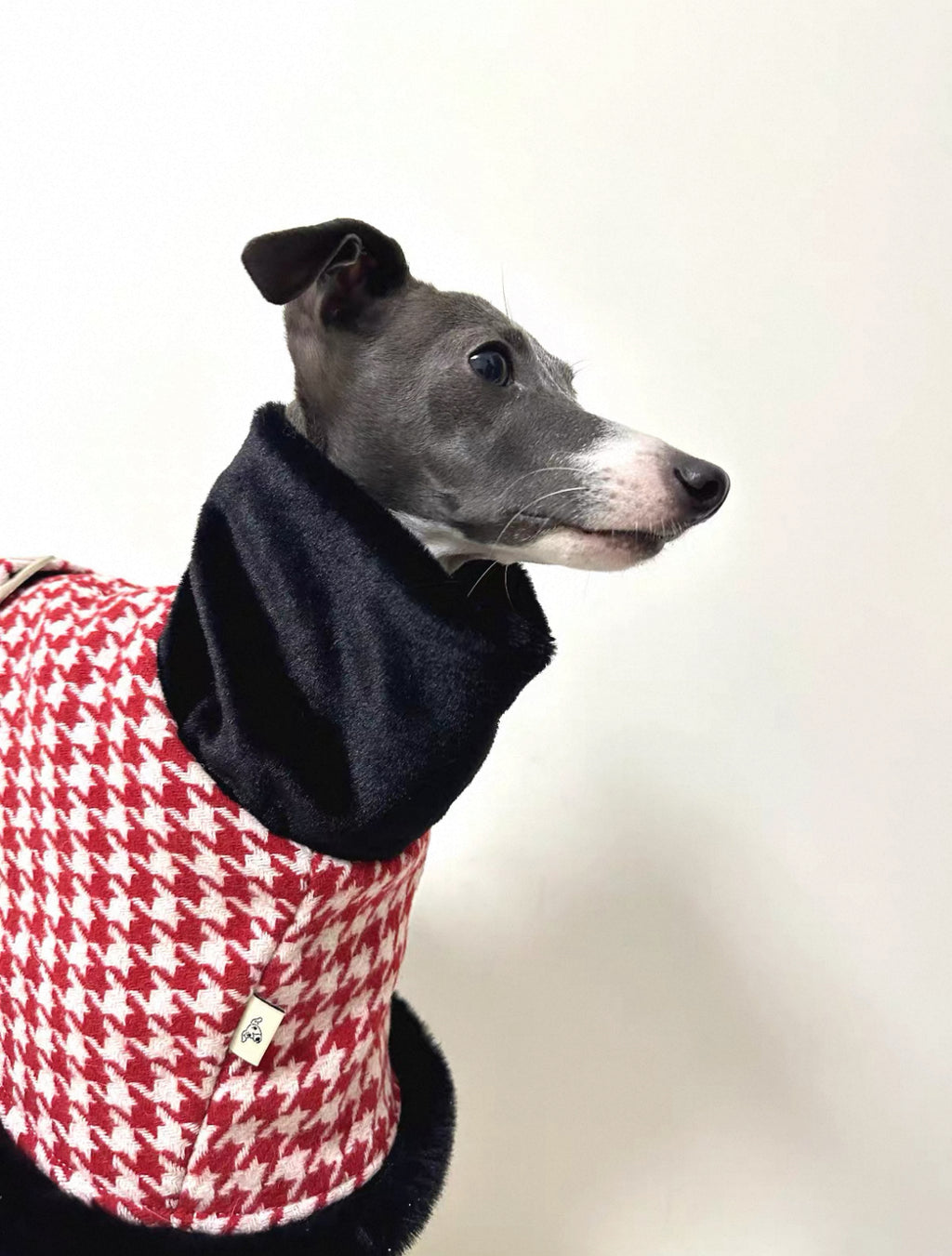 Luxury Plush-Trimmed Houndstooth Dog Cape