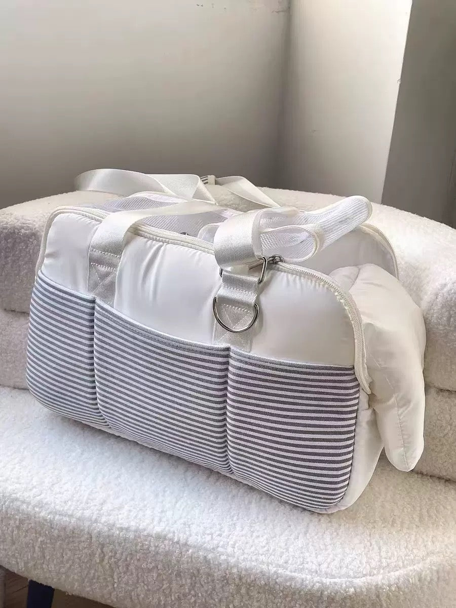 Comfortable Pet Carrier Striped & Ventilated